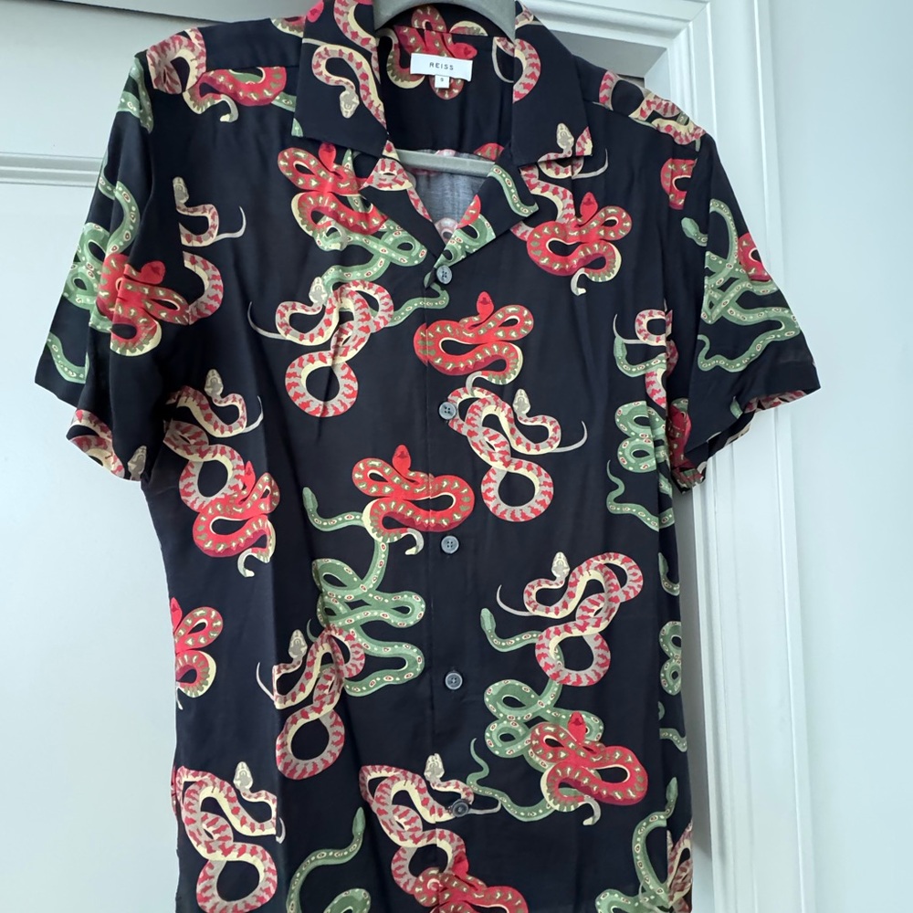 Reiss Black Short-Sleeve Button-Down Shirt with Red and Green Snake Print